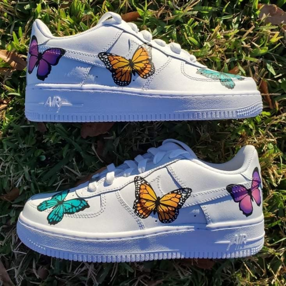 NWT CUSTOM NIKE AIR FORCE ONES